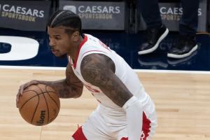 今儿无法阻挡！杰伦-格林半场17分钟10中8砍22分 1v2打进3+1绝了