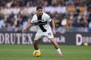 隆戈：阿莱格里希望引进帕尔马中场西蒙-索姆，米兰正在评估