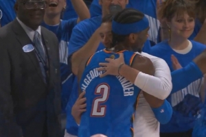 👏没有悬念了！雷霆换下主力提前庆祝夺冠