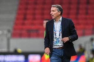 记者：哈维尔带国足起码不会比伊万差 进攻能进前场射门就是能耐