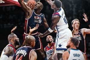 美媒提问：梦一队VS复仇者联盟 这两队PK谁能赢？