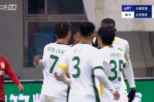 保级危？亚泰角球不设防主场先丢球，塞尔吉尼奥甩头破门弑旧主！