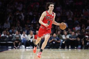 吉迪赛季前7场达成150分50板50助 超乔丹 成公牛队史最快