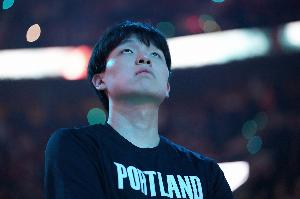 😟什么时候是个头？杨瀚森枯坐板凳席 连续第6场被DNP了……