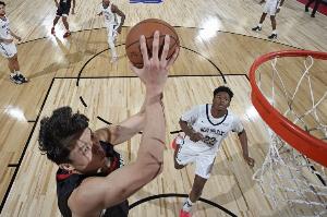 夏联曾和杨瀚森互爆！鹈鹕13号秀中锋奎因5分钟砍8分2板1断