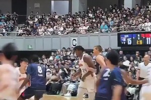 徐静雨此前谈与罗永浩辩论：篮球领域我肯定不怕他，广泛领域估计不如他