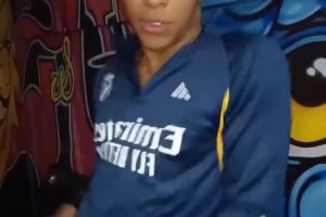 就是本人！博主吉林姆巴佩这简直像姆巴佩和维尼修斯合体版🤯