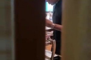 姆巴佩一到阿拉木图就开始吃吃吃吃，这视角怎么像私生饭🫠